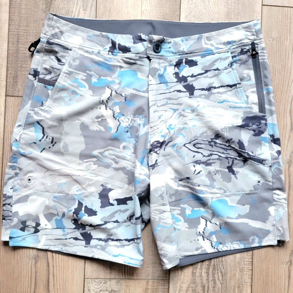 Men's Under Armour swim shorts. Size 36